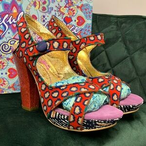 NWT. IRREGULAR CHOICE Mermaid Find Pumps. Red/Blue. Size 40 EUR / 9 USA.